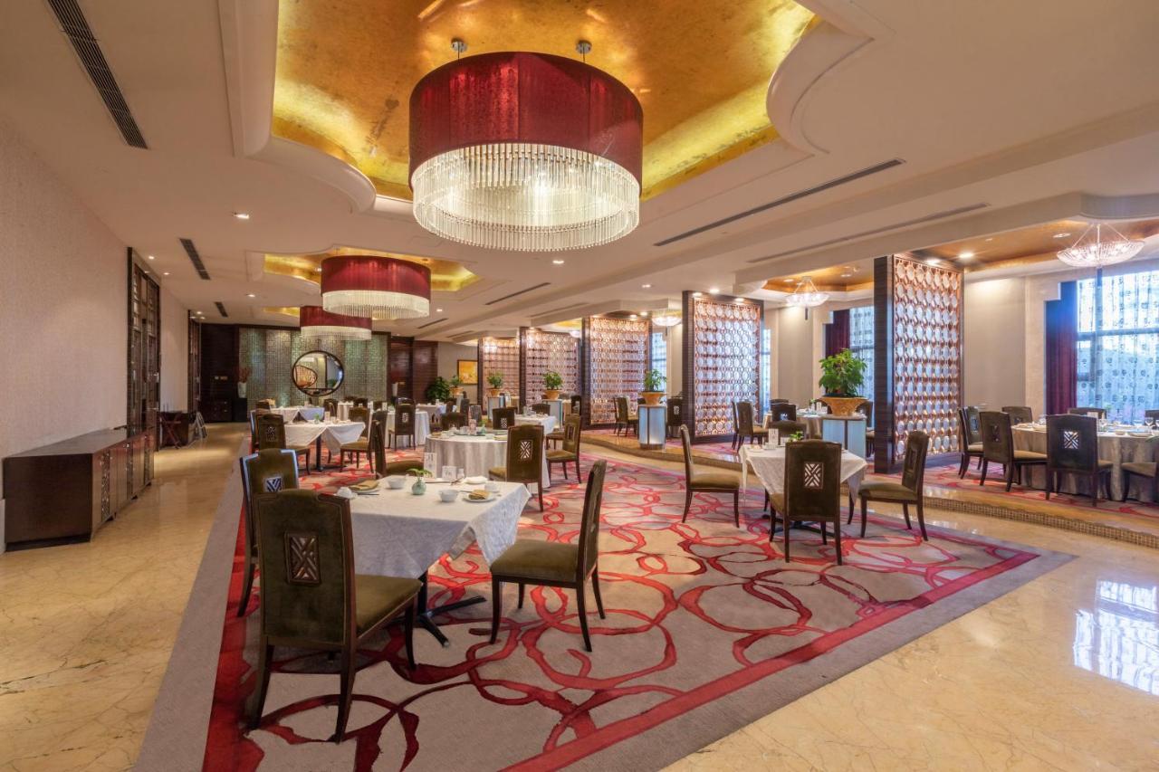 Howard Johnson Riverfront Plaza Fuzhou Fuzhou  Buitenkant foto