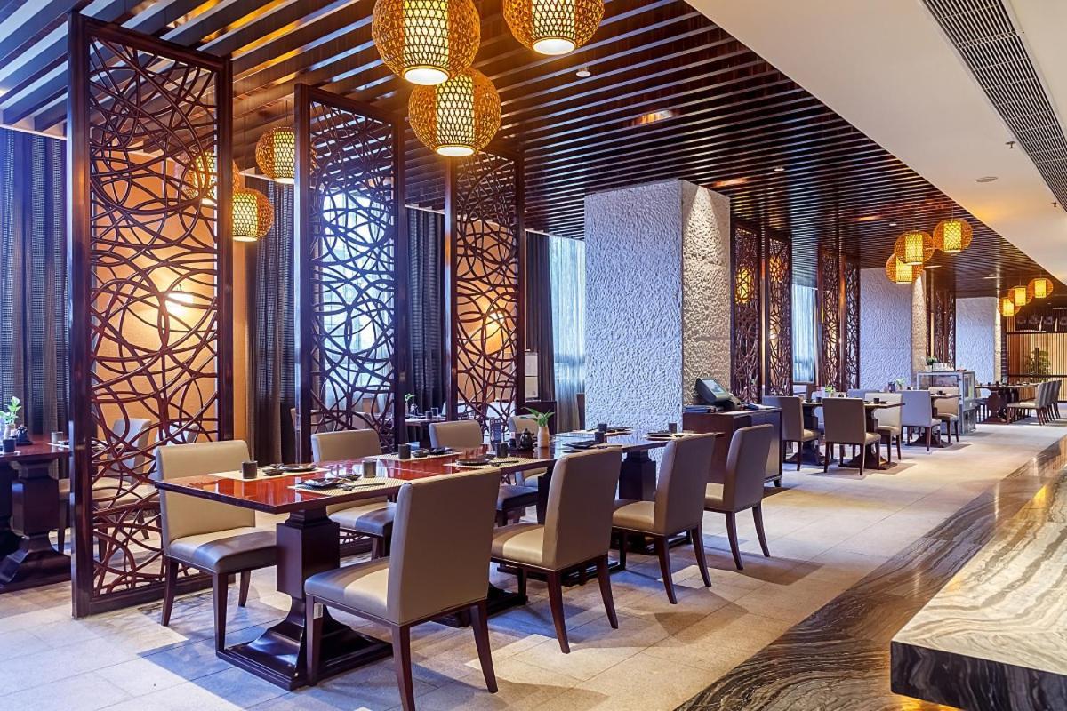 Howard Johnson Riverfront Plaza Fuzhou Fuzhou  Buitenkant foto