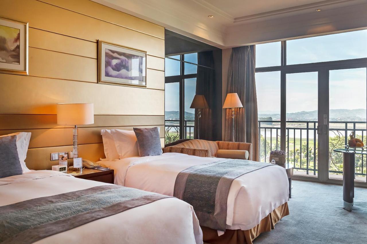 Howard Johnson Riverfront Plaza Fuzhou Fuzhou  Buitenkant foto